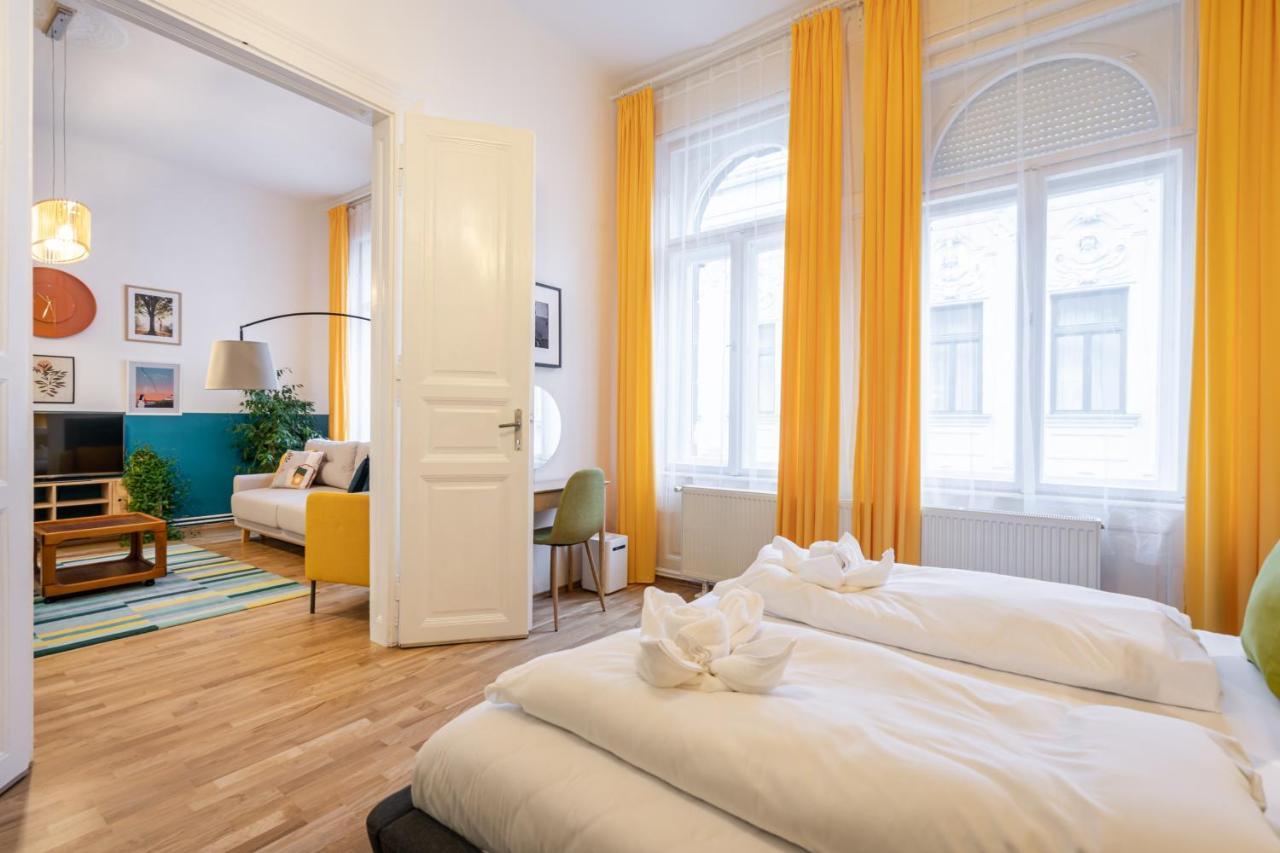 Live Star Apartment Budapest Kültér fotó